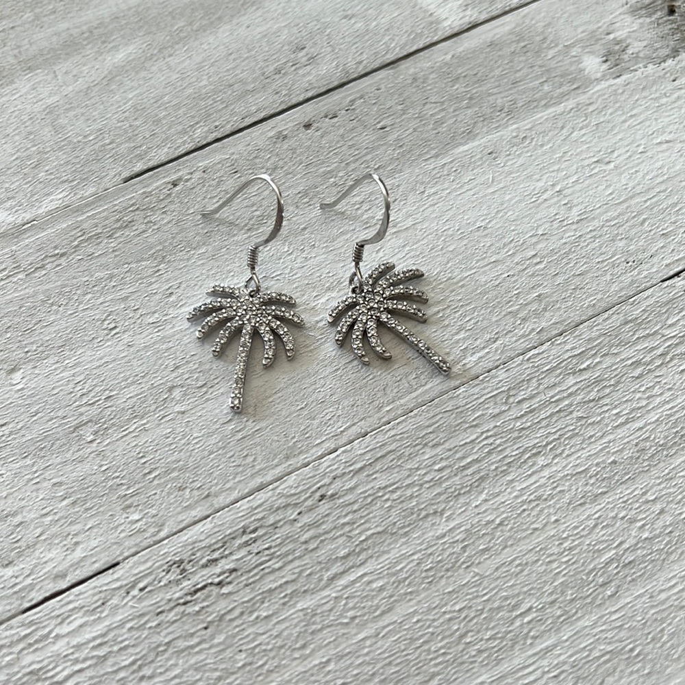 Palm Tree Earrings 🌴🌴